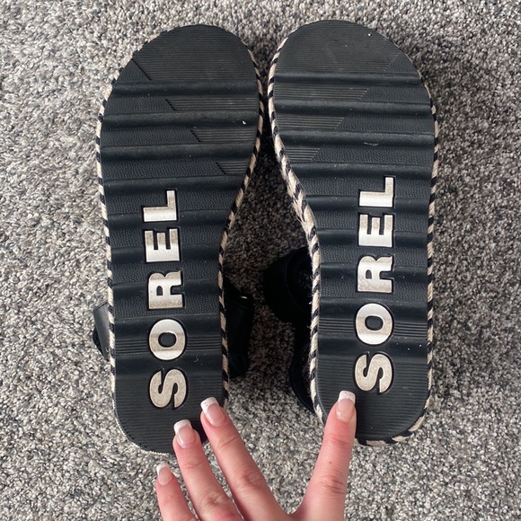 ✨✨ sale!!! Sorel sandals - Picture 3 of 4